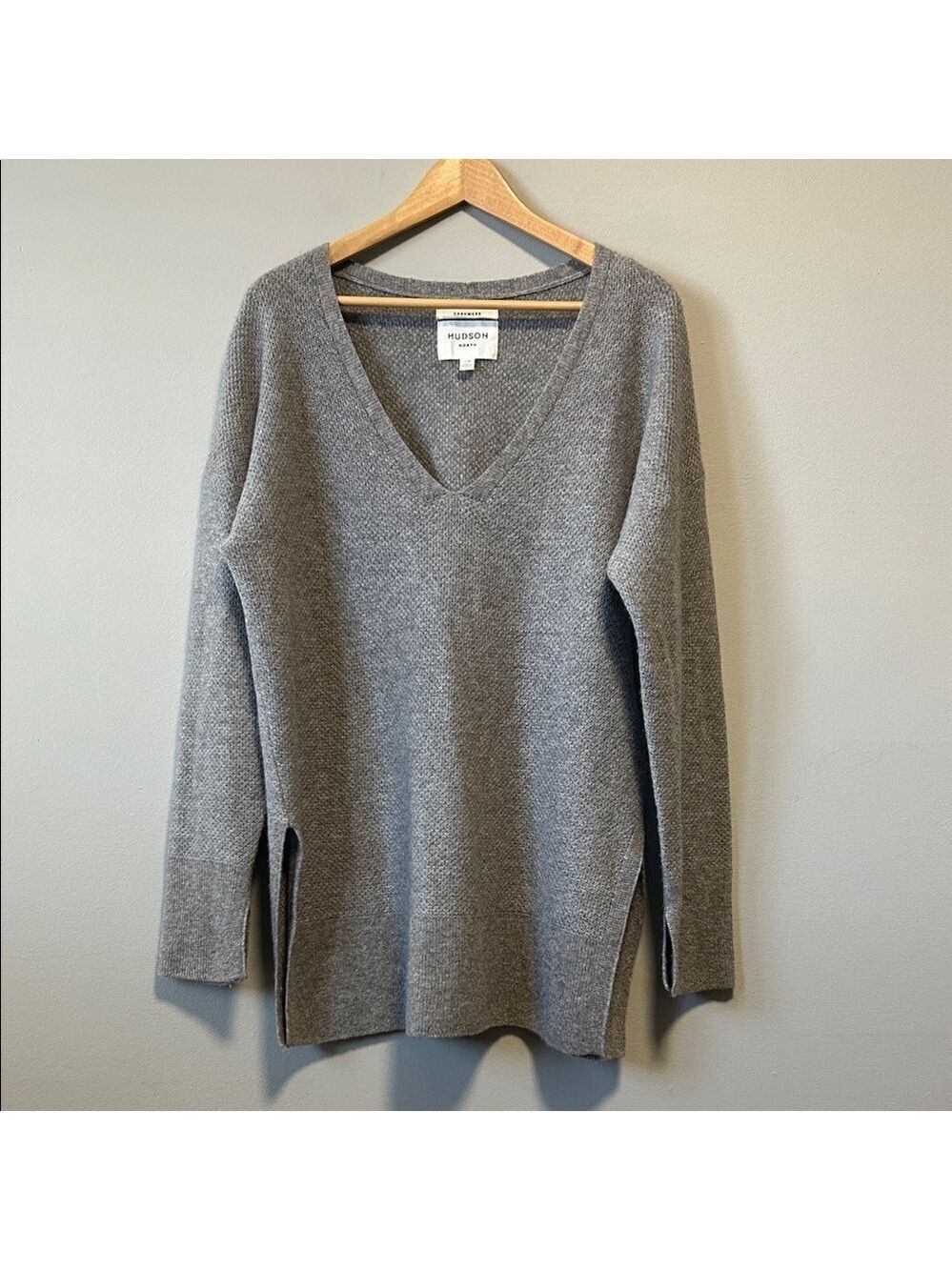 Hudson North Cashmere Coastal Grandma Minimalist V Neck Tunic Sweater Large